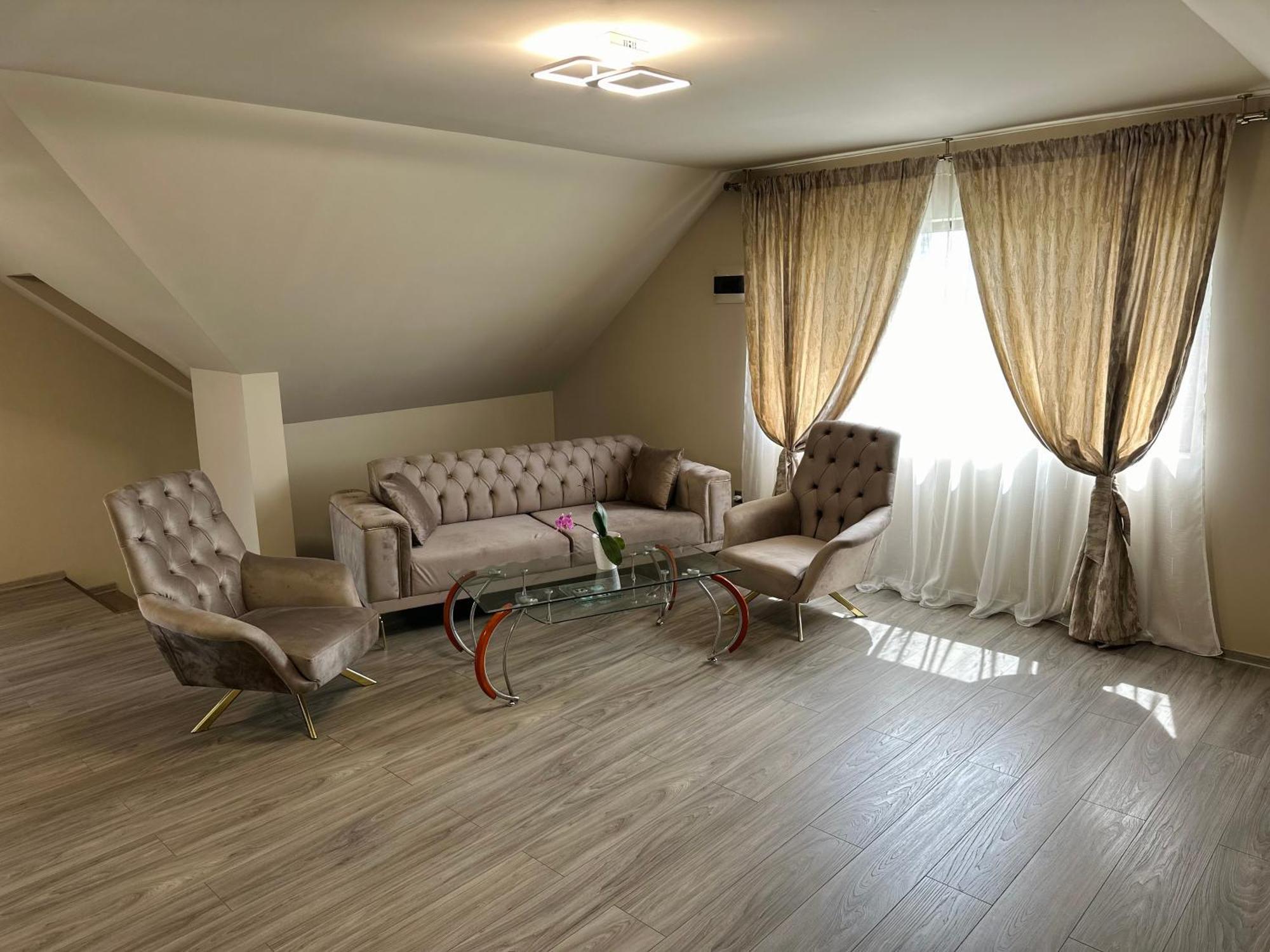 Casa Cristina Villa Тузла Екстериор снимка